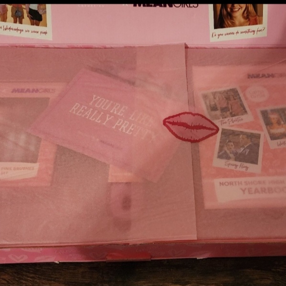 Mean Girls Profusion X Makeup - Picture 4 of 9